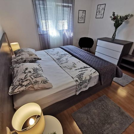 Apartman Maria, Ciovo Apartment Трогир Екстериор снимка