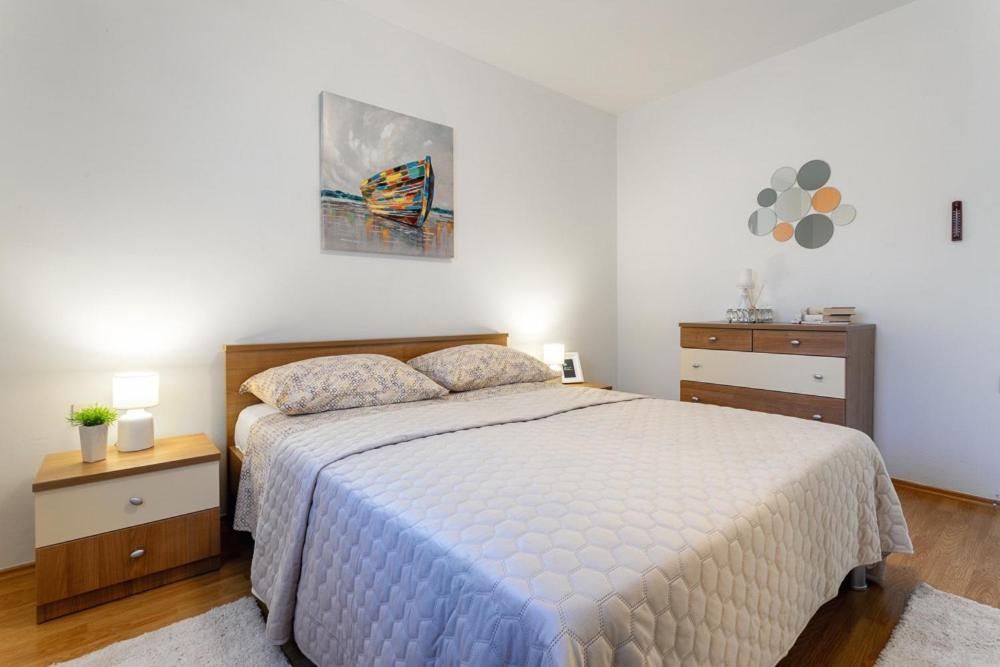 Apartman Maria, Ciovo Apartment Трогир Екстериор снимка